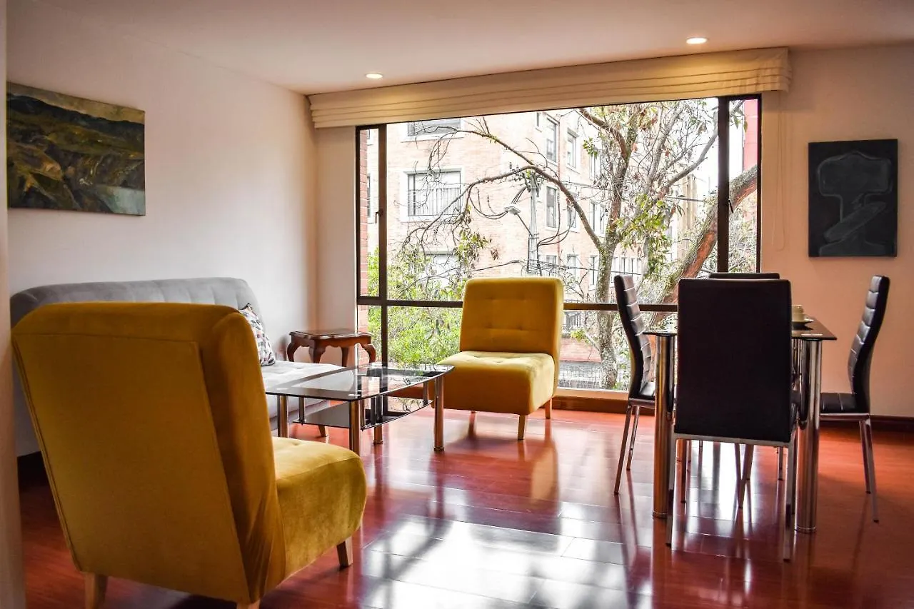 Cora 96 Street Apartments ボゴタ